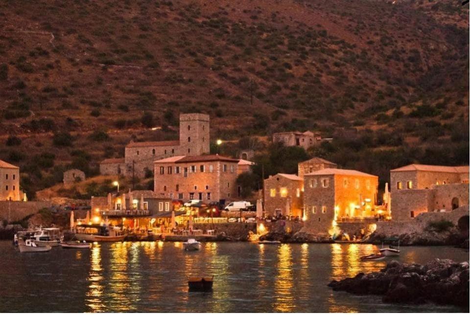 Messinian Blue Seaside Villa Kalamata Exteriér fotografie