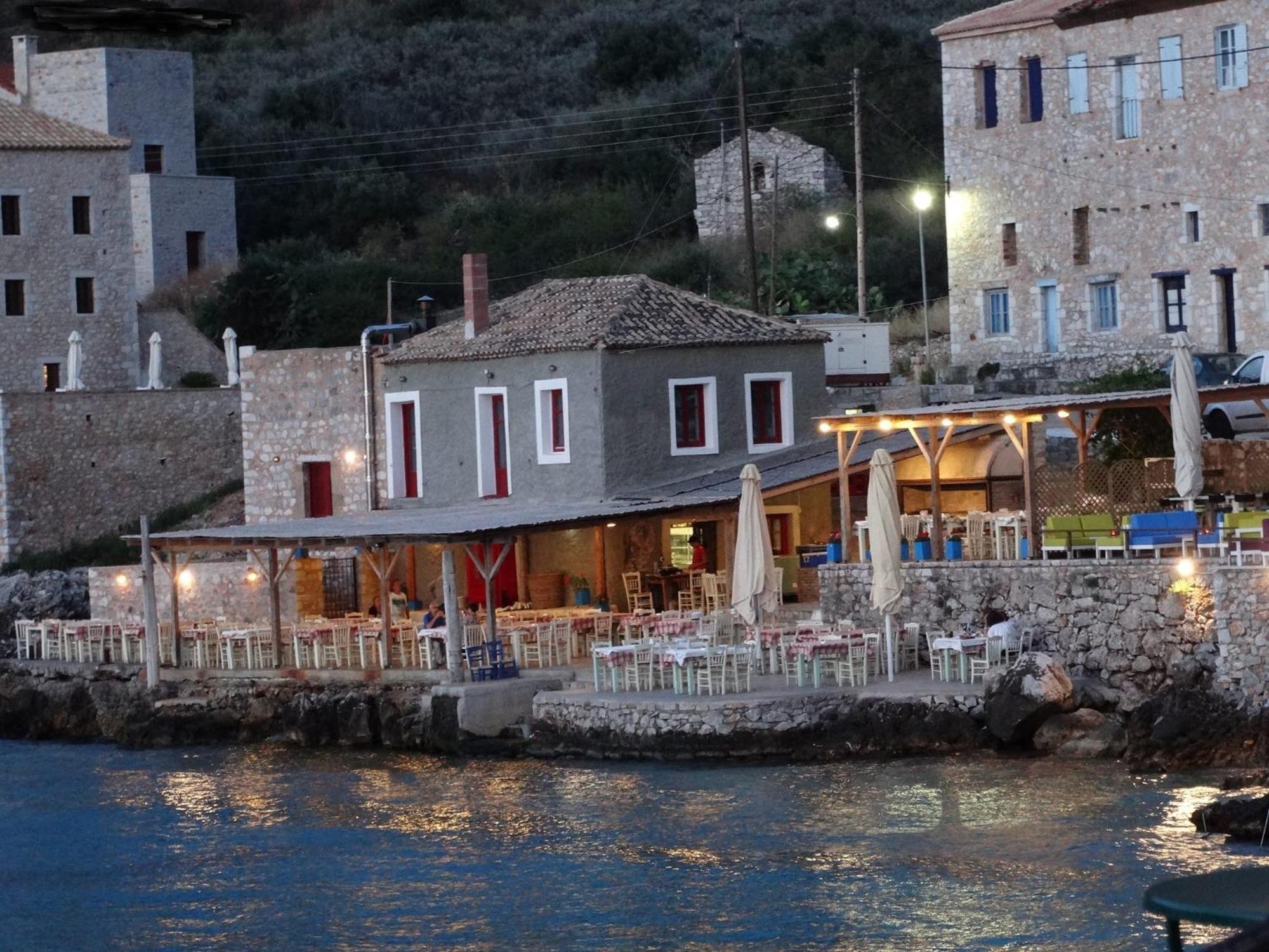 Messinian Blue Seaside Villa Kalamata Exteriér fotografie