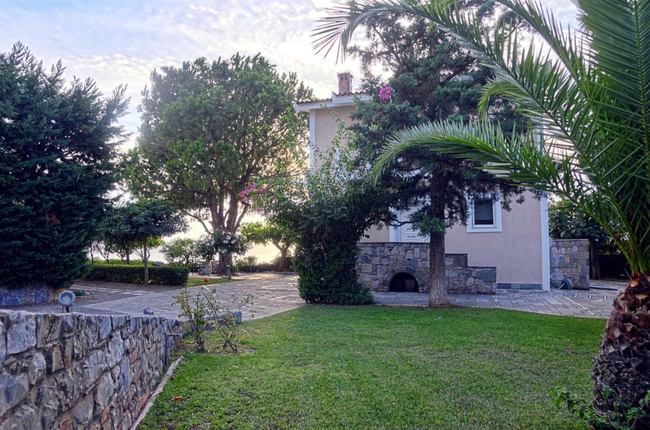 Messinian Blue Seaside Villa Kalamata Exteriér fotografie